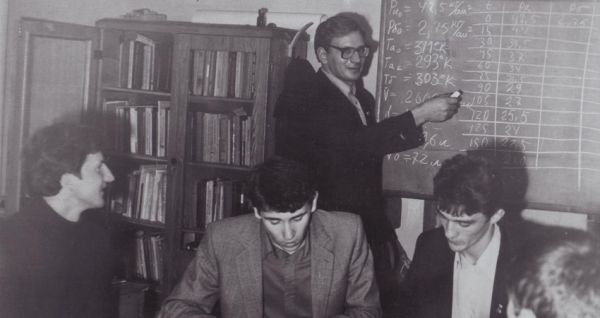В лаборатории факультета ДПА, 1970-е годы